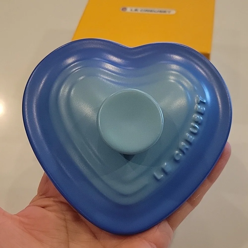 Le Creuset Rare Retired International Ombre  Heart Ramekin New In Box